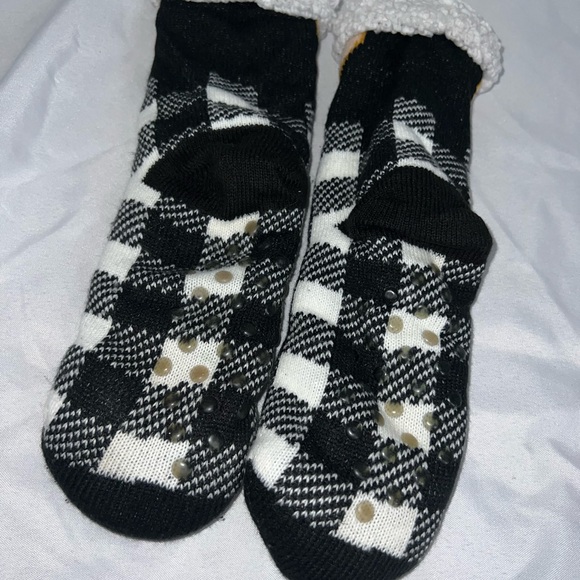 Fuzzy Socks Bundle - Picture 3 of 4